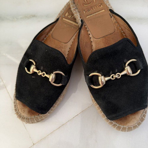 Kanna leather black mule slippers like new, size 37