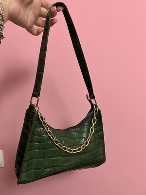 Hand shoulder bag like new, green