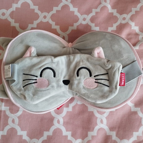 Legami cat-themed pack new, Bluetooth charger, magnetic clip, travel pillow