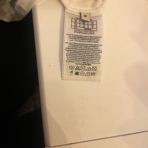 Guess t-shirt new, size M, black and white
