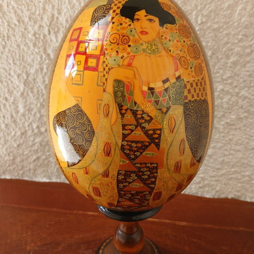 Wooden Egg Hand-Painted with Gustav Klimt Portraits Like New