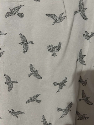 Μπλούζα H&M γυναικεία με πουλιά, μέγεθος 36, σαν καινούργιο, άσπρη