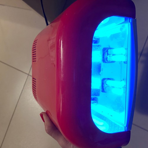 36 Watt Gel Curing UV Lamp for Semi-Permanent Manicure used