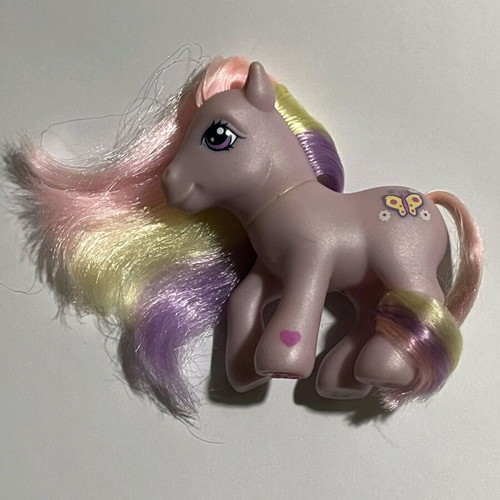 My Little Pony G3 Fluttershy used with mark on neck and leg