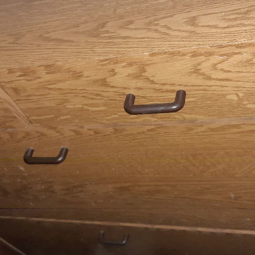 Shoe rack used with 2 drawers and 2 compartments, oak color