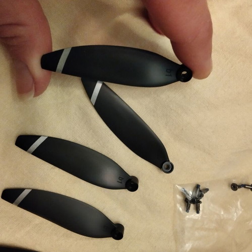 Set of 8 drone propellers 6 cm with screws