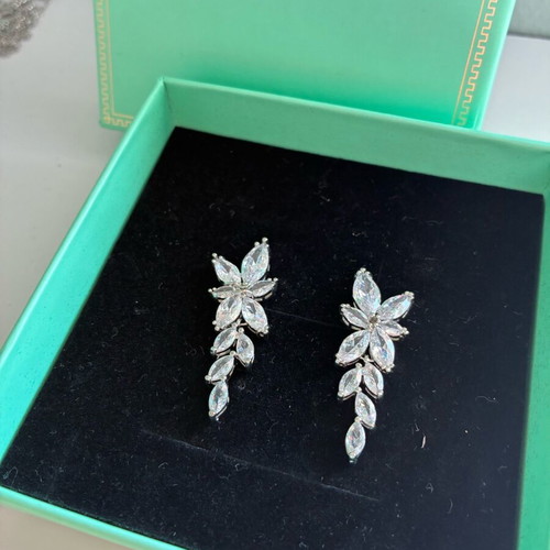 Bridal earrings leaves new, silver with transparent stones