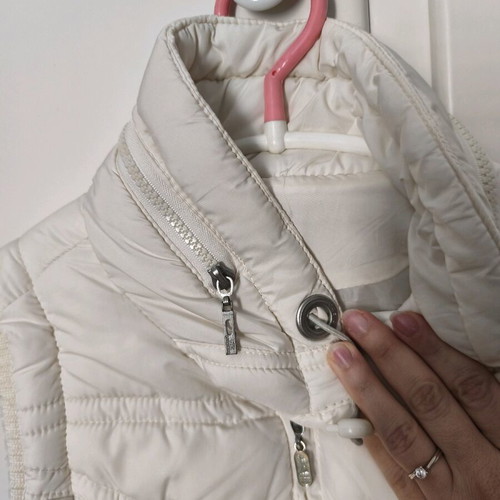 Stradivarius women's vest like new, cream with elastic and zipper