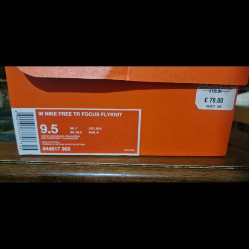 Nike Free TR Focus Flyknit women's athletic shoes size 41 new khaki