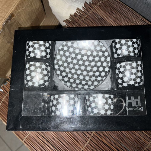 Coffee cup set new with checkerboard mirror design