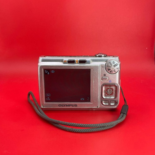 Olympus FE-310 digital camera used with xD memory card