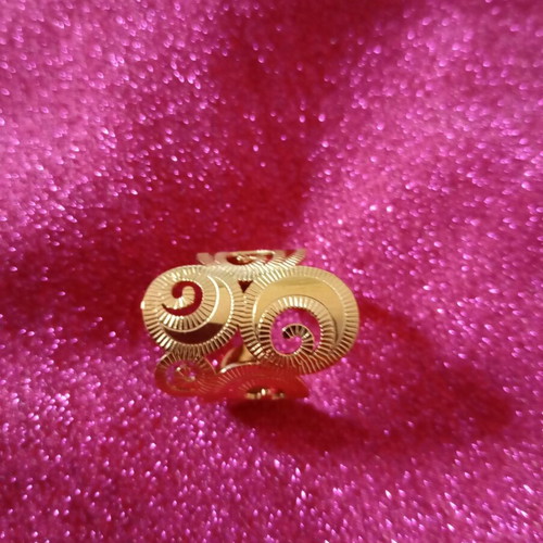 Steel ring new adjustable with unique design, gold color