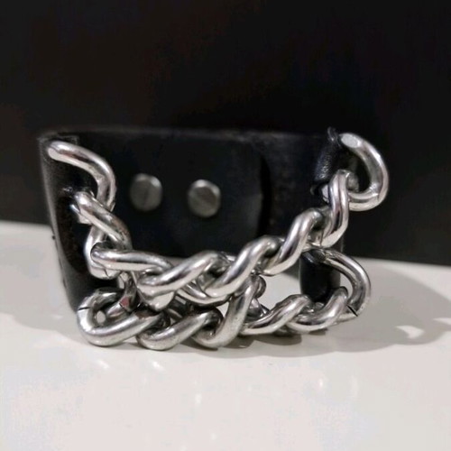 Gothic leather bracelet with chain like new, black
