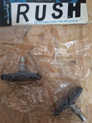 Bicycle brake pads new
