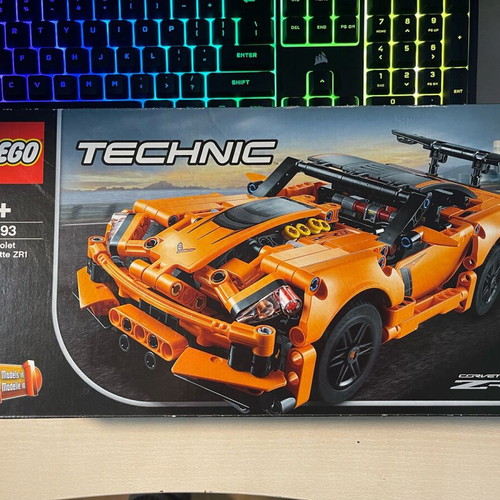 Lego Technic 42093 Chevrolet Corvette ZR1 like new