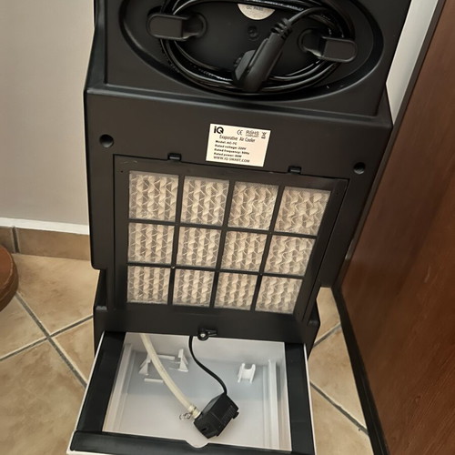 Air cooler like new with remote and ice water function