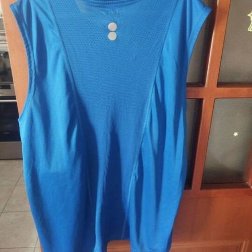 Reebok shirts pack of 3 like new, ideal for running and crossfit