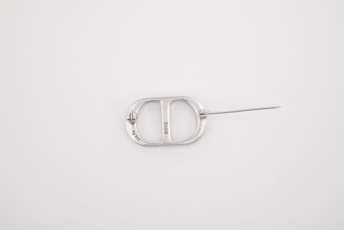 Dior CD Icon Brooch sterling silver and… - € 400,00 - Vendora.cy