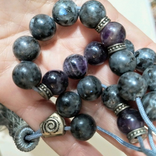 Worry beads new, labradorite with amethyst