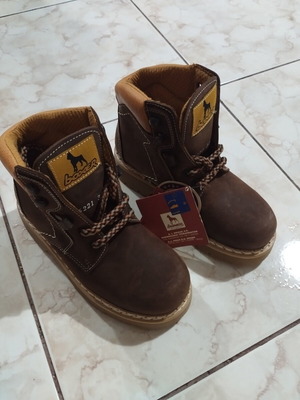 Boxer Kids Boots Size 31 New Brown