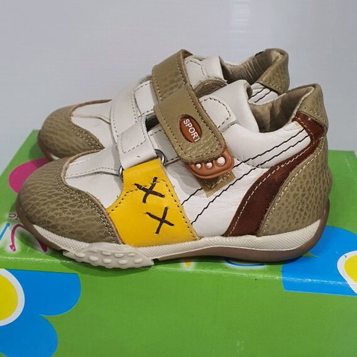 Bambini Leather Baby Shoes Size 20 New