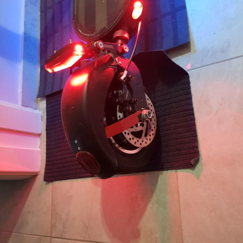 Zero 10 electric scooter used with 1000W motor and 70km range