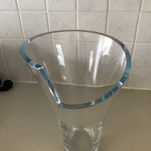Flower vase new, crystal with unique cut