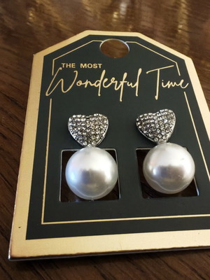 Pearl earrings heart-shaped used, white and silver