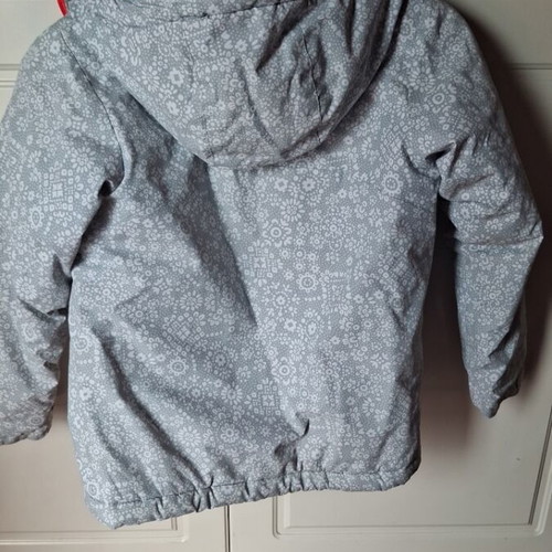 Columbia kids jacket like new, silver, ages 7-8