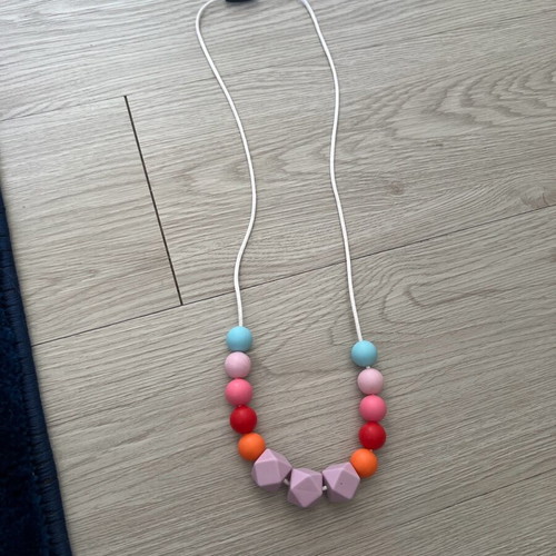Teething necklace like new