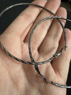 Hoop earrings large, like new