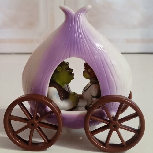 Shrek and Fiona collectible figure like new