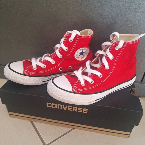 Converse All Star kids shoes like new, size 32, red