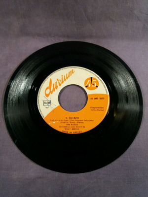 Nini Rosso Il Silenzio 7" used, very good condition x3