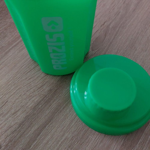 Prozis protein shaker like new, 400ml green with measuring cap