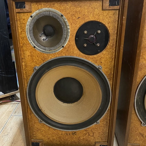 Wharfedale Dovedale 3 speakers used vintage made in England