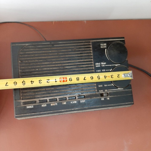 Vintage clock radios from the 70s used, pack of two