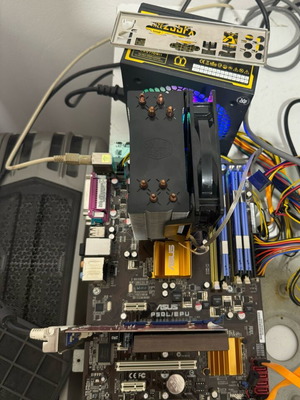 Asus P5QL/EPU s775 with Intel Core2Quad Q8400 and 3x1GB Kingston HyperX 800MHz used