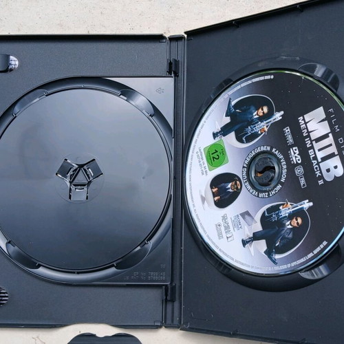 Man in Black I and II DVD used, dubbed, action