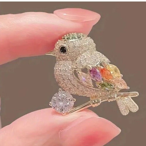 Sparrow brooch new with crystals, elegant and colorful