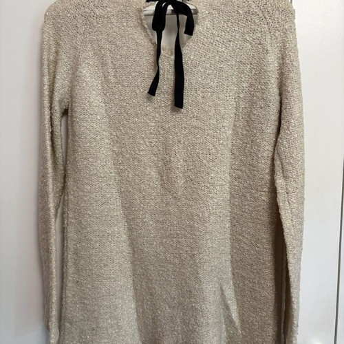 Knitted white blouse like new, sizes M and L