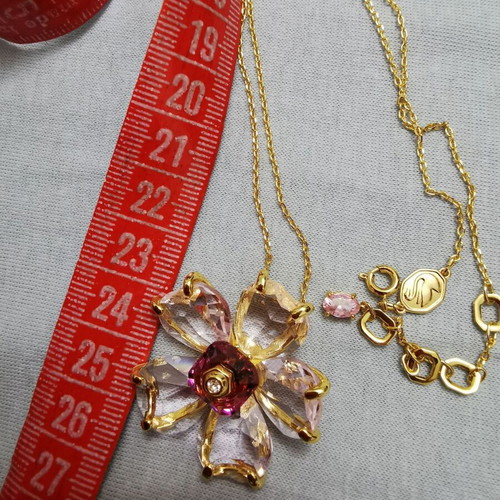 Swarovski jewelry set new, necklace with two earrings