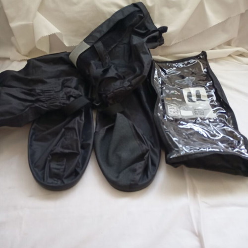 AGVpro Waterproof Motorcycle Riding Set like new (Jacket, Pants, Gaiters)
