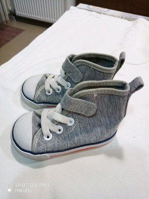 Baby sports shoe used, gray, size 18/19