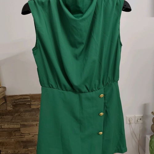 Shein green one-piece shorts size M like new
