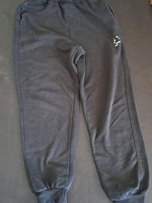 Αγοριστική φόρμα μεταχειρισμένη για 13-14 ετών μαύρη Zara