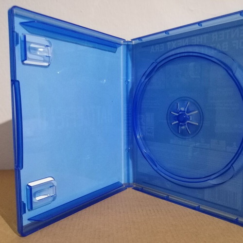 Battlefield 2042 PS4 case used, no game included