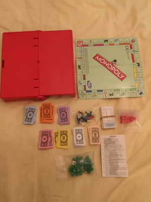Hasbro 2014 Monopoly Mini board game