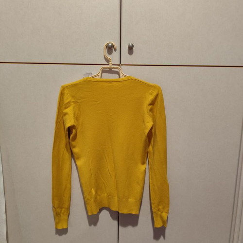 Celestino yellow sweater new, size small