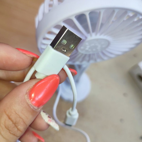 Mini fan with charging cable and phone holder, white